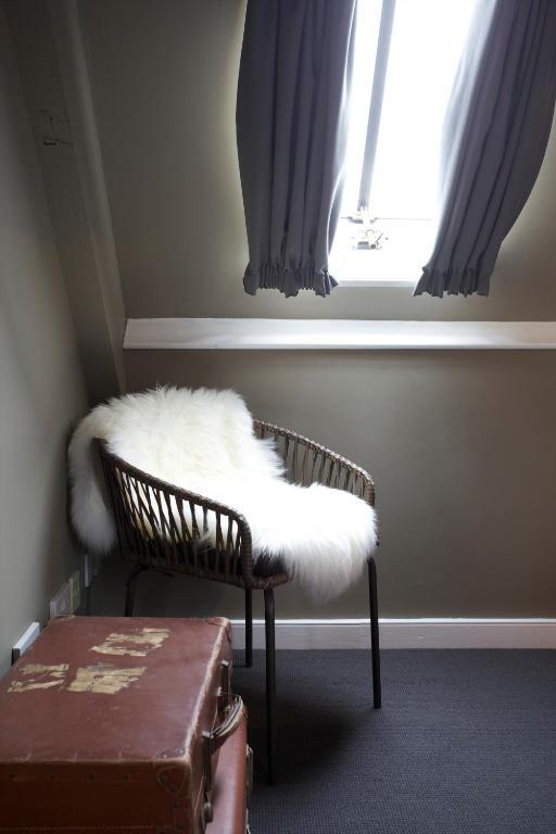 The Kings Arms Hotell Didmarton Rum bild