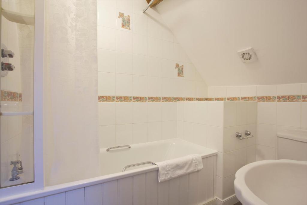 The Kings Arms Hotell Didmarton Rum bild