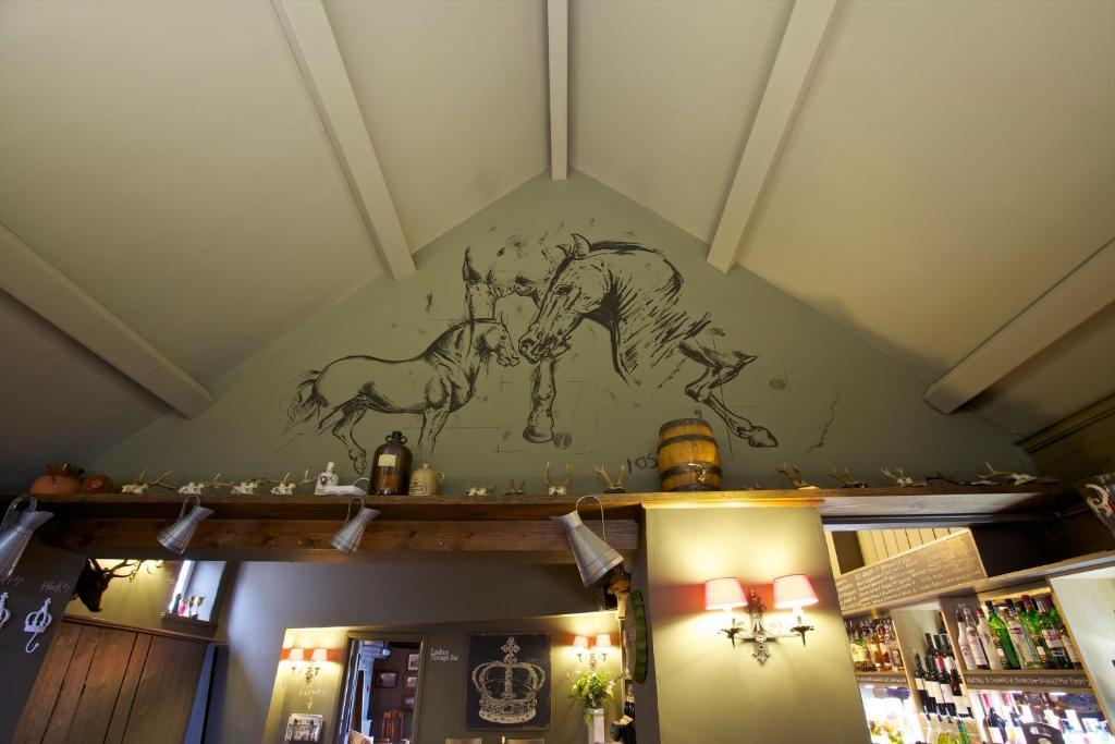 The Kings Arms Hotell Didmarton Exteriör bild