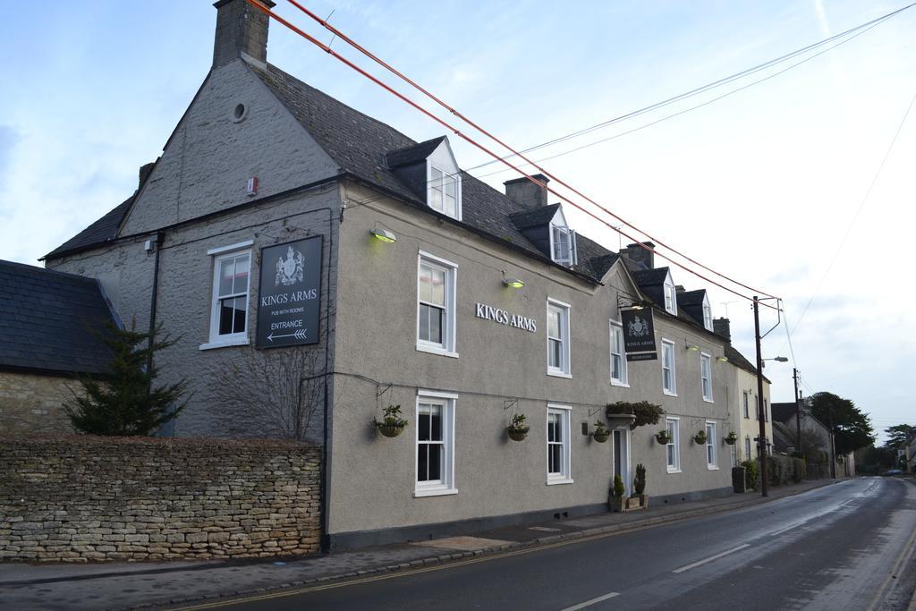 The Kings Arms Hotell Didmarton Exteriör bild