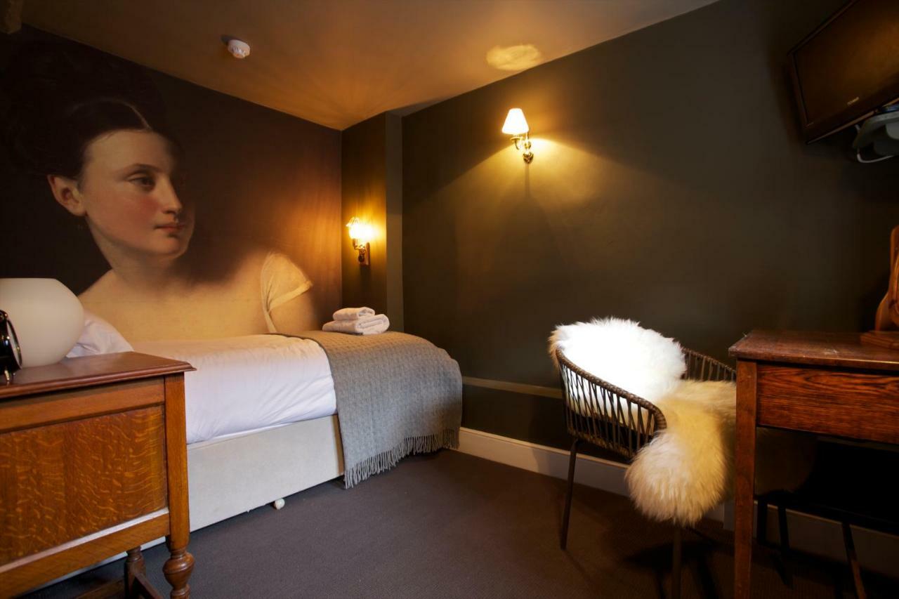 The Kings Arms Hotell Didmarton Exteriör bild